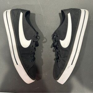 Nike Court Legacy Canvas Athletic Shoes
Mens Size 11.5 Black & White